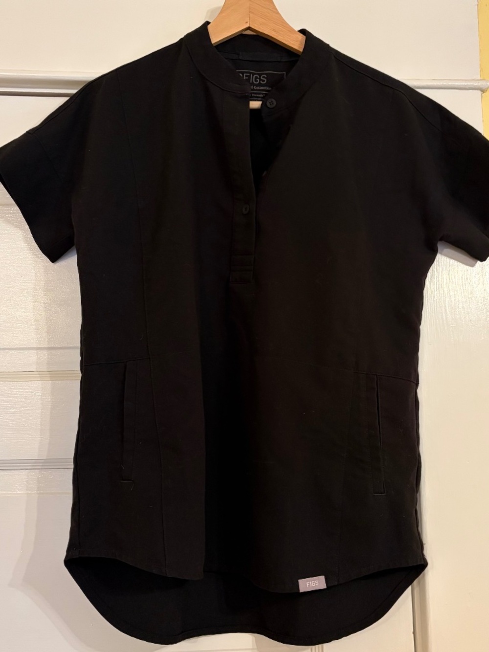 Figs Technical Collection Women's Scrub Top XXS Black Mandarin Collar Button Up